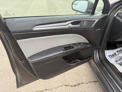 Used 2015 Ford Fusion S image 9