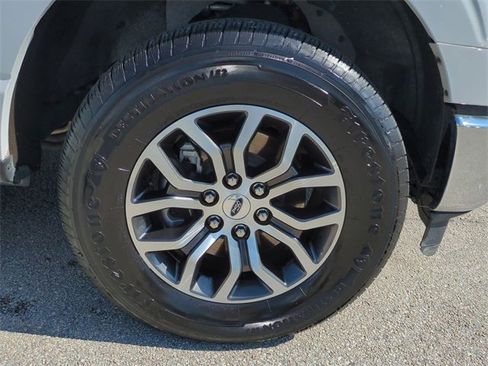 Certified 2022 Ford F150 Lariat w/ Equipment Group 501A Mid image 11