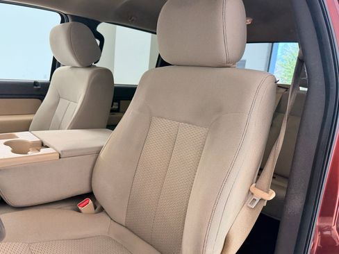 Used 2014 Ford F150 XLT w/ XLT Chrome Package image 23