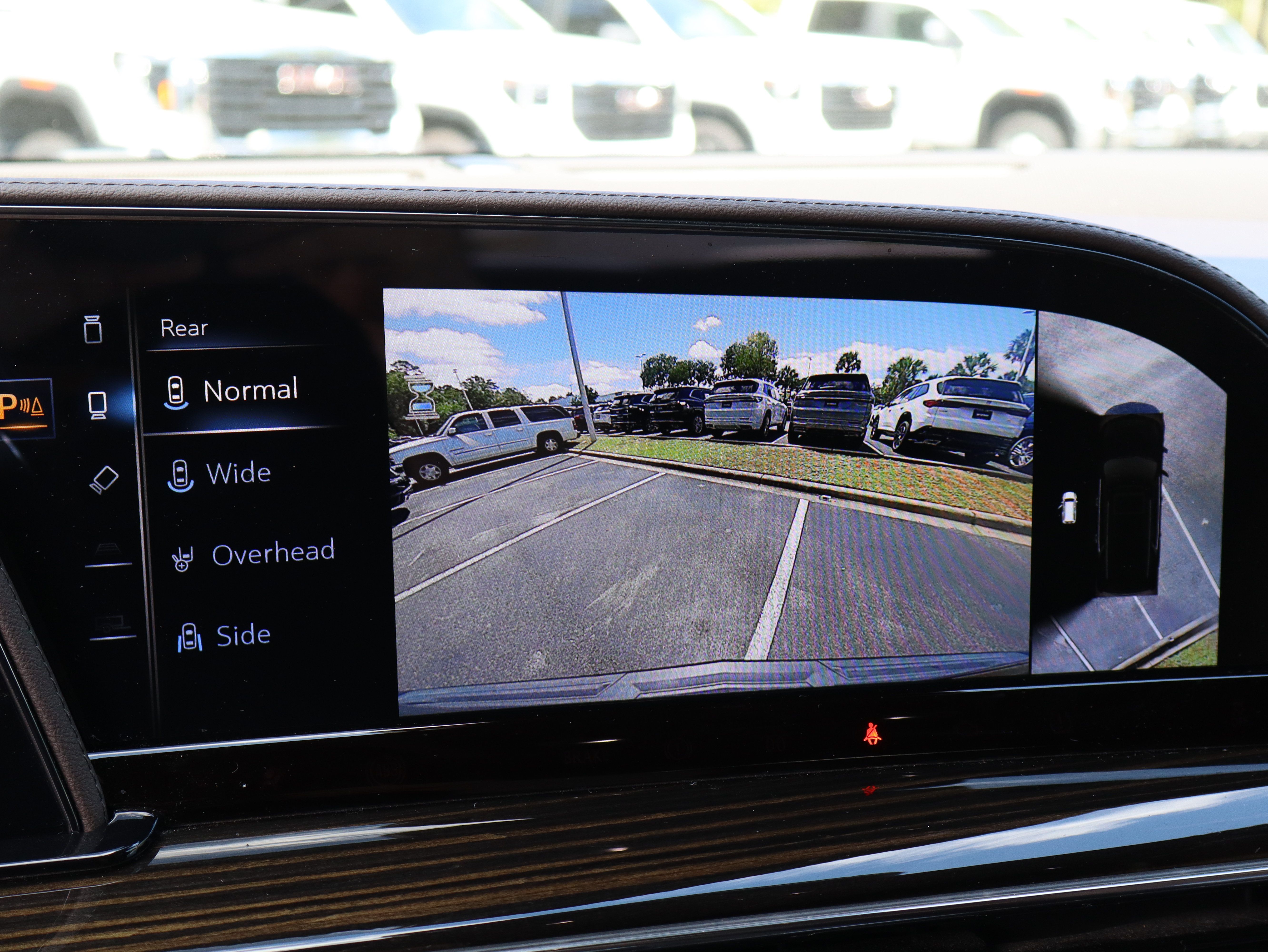 Used 2023 Cadillac Escalade ESV Premium Luxury w/ LPO, Radiant Package AWD/4WD image 39