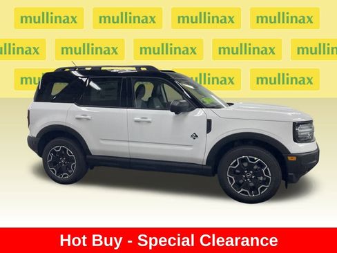 New 2025 Ford Bronco Sport Outer Banks w/ Outer Banks Tech Package+ AWD/4WD image 2