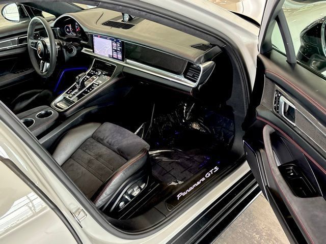 Used 2019 Porsche Panamera GTS AWD/4WD image 35