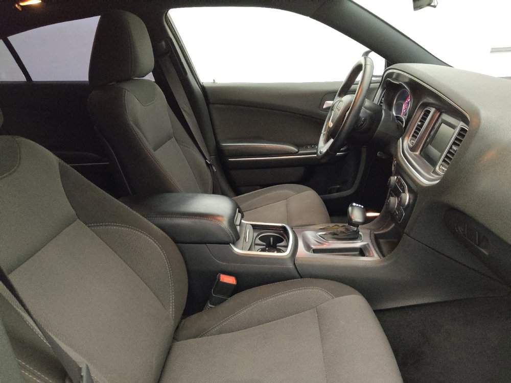 Used 2015 Dodge Charger SE RWD image 21