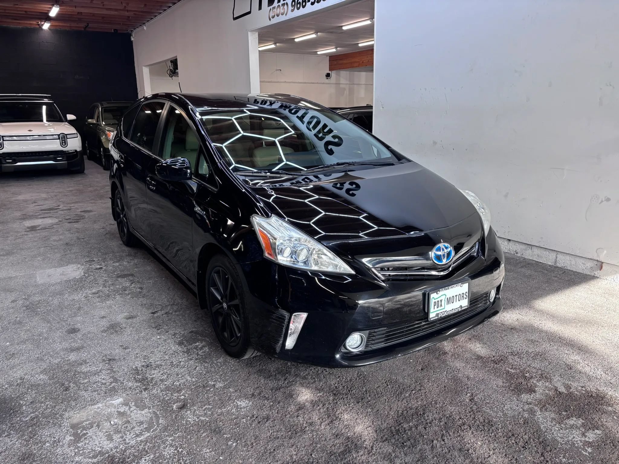 Used 2013 Toyota Prius V Five FWD image 2