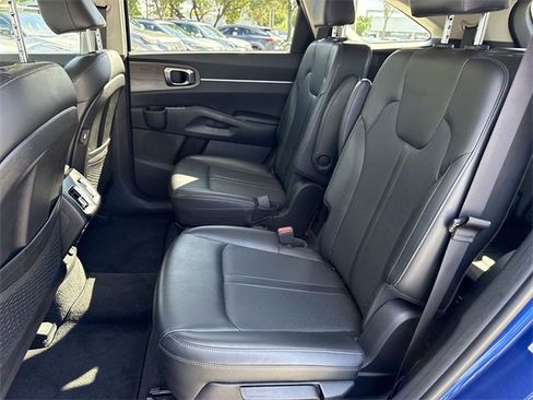 Used 2023 Kia Sorento EX image 22