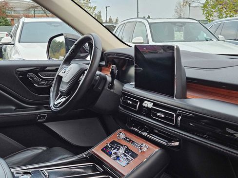 Used 2020 Lincoln Aviator Reserve w/ Equipment Group 202A image 12