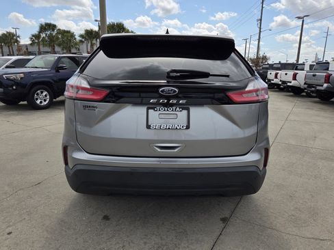 Used 2021 Ford Edge SE image 8