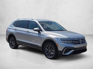 Used 2023 Volkswagen Tiguan SE FWD video 3