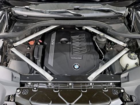 Used 2020 BMW X7 xDrive40i w/ M Sport Package AWD/4WD image 42