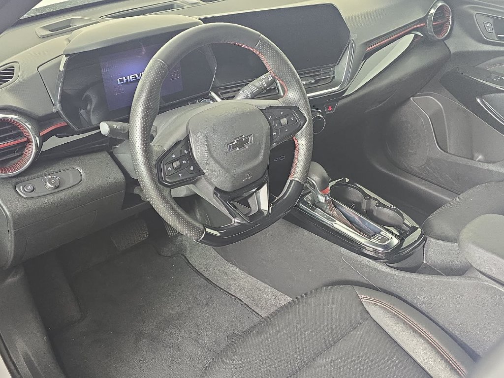 New 2025 Chevrolet Trax RS w/ Driver Confidence Package FWD image 12