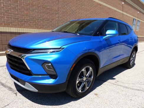 Used 2024 Chevrolet Blazer LT w/ Convenience Package FWD image 5