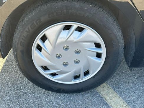 Used 2017 Kia Forte LX image 7