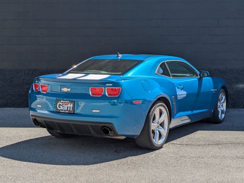 Used 2010 Chevrolet Camaro SS w/ White Stripe Package RWD image 5
