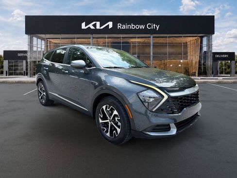 Used 2023 Kia Sportage EX FWD image 3