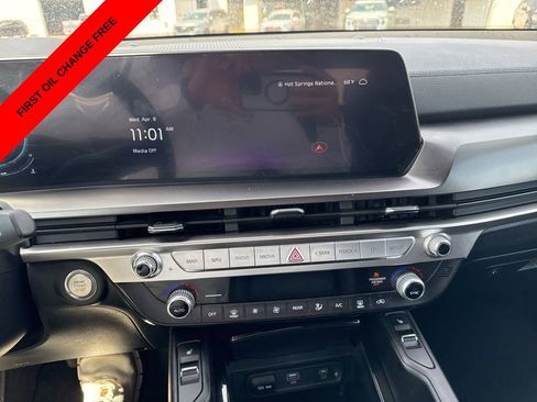 Used 2025 Kia Telluride S image 15