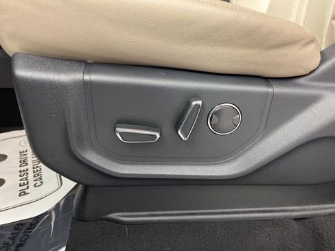 Used 2023 Ford Expedition Limited image 35