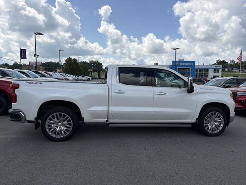 Certified 2024 Chevrolet Silverado 1500 LTZ w/ Technology Package AWD/4WD image 5