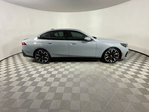 Used 2024 BMW 540i xDrive 540i xDrive w/ Executive Package image 5