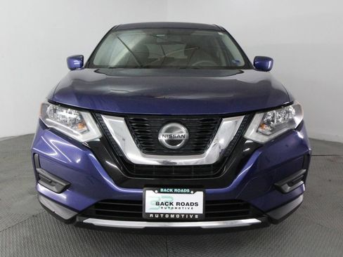 Used 2018 Nissan Rogue S AWD/4WD image 2