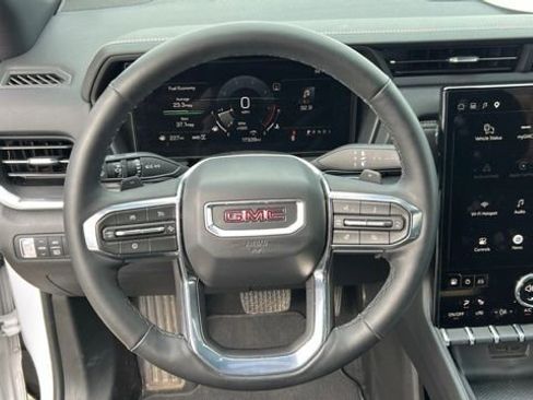 Used 2026 GMC Terrain Elevation image 23