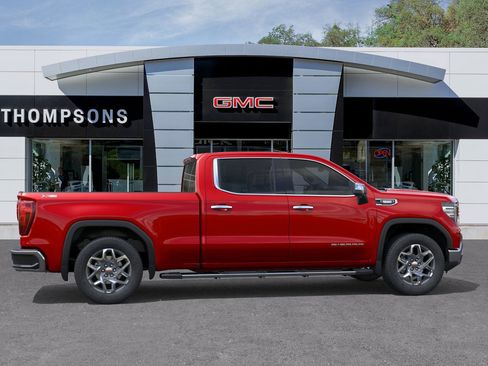 New 2026 GMC Sierra 1500 SLT image 3