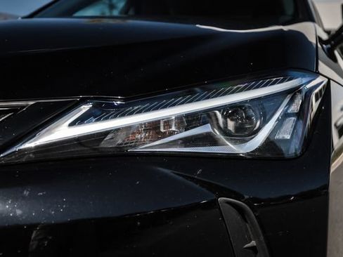Used 2022 Lexus UX 250h w/ Accessory Package (Z1) AWD/4WD image 9