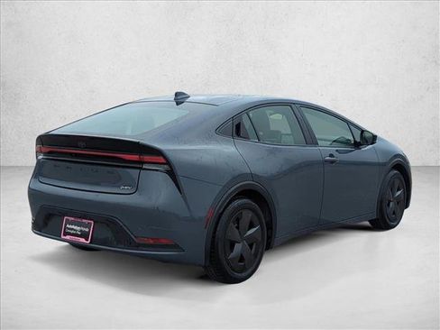 Used 2024 Toyota Prius LE image 6