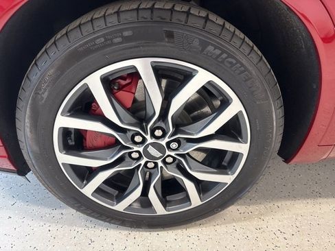 Used 2024 Cadillac XT6 Sport image 11