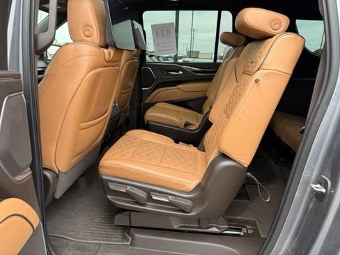 Used 2021 Cadillac Escalade ESV Sport w/ Driver Assist Tech Package AWD/4WD image 15