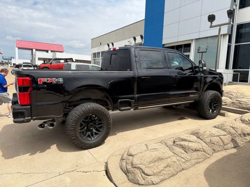 Used 2025 Ford F250 Platinum AWD/4WD image 4