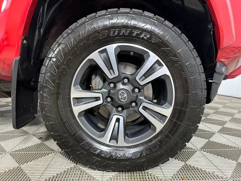 Used 2017 Toyota Tacoma 4x4 Double Cab image 8