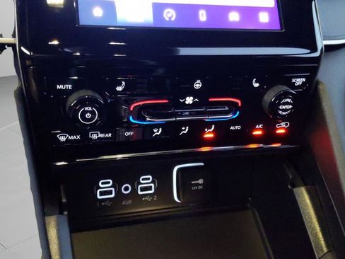New 2025 Jeep Grand Cherokee Altitude RWD image 36