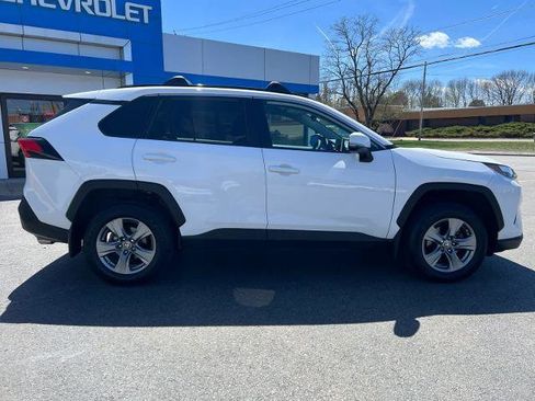 Used 2024 Toyota RAV4 XLE AWD/4WD image 4