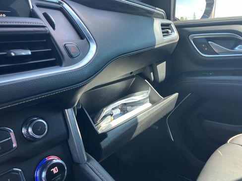 Used 2021 GMC Yukon SLT w/ SLT Premium Package image 24