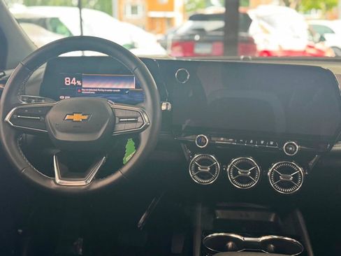 Used 2024 Chevrolet Blazer EV LT image 27