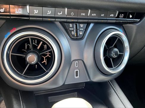 Used 2024 Chevrolet Blazer LT w/ Convenience Package FWD image 31