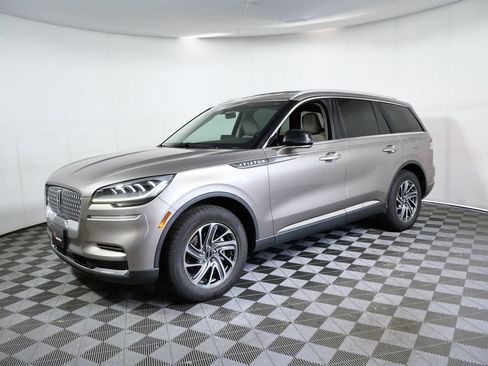 Certified 2021 Lincoln Aviator AWD w/ Elements Package image 5