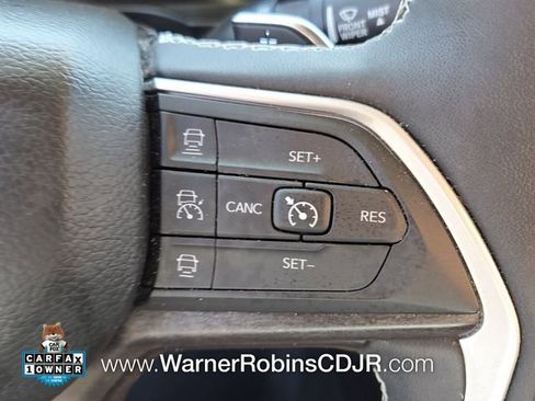 Used 2023 Jeep Grand Cherokee L Limited w/ Black Appearance Package RWD image 30