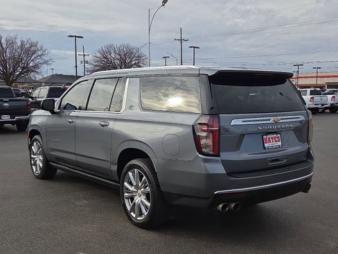 Used 2021 Chevrolet Suburban High Country w/ Premium Package image 3