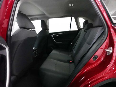 Used 2019 Toyota RAV4 XLE AWD/4WD image 26