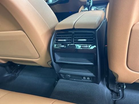 Used 2022 BMW 540i w/ M Sport Package image 32