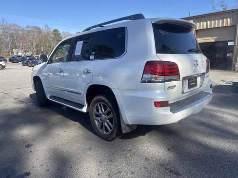 Used 2013 Lexus LX 570 4WD image 2