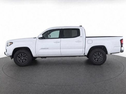 Used 2022 Toyota Tacoma SR5 RWD image 8