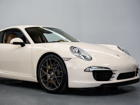 Used 2012 Porsche 911 Carrera S RWD image 38