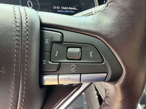 Certified 2022 Cadillac Escalade ESV Premium Luxury Platinum w/ LPO, Radiant Package AWD/4WD image 13