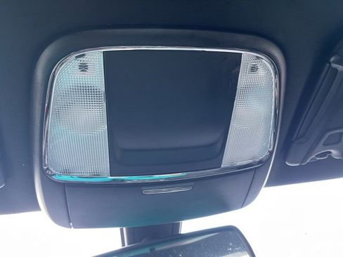 Used 2023 Dodge Charger SXT w/ Blacktop Package image 21