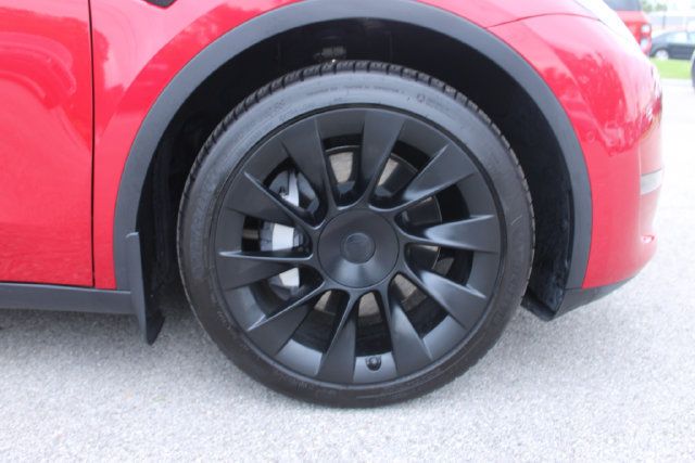 Used 2021 Tesla Model Y Long Range AWD/4WD image 32