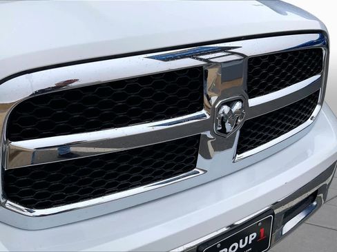 Used 2019 RAM 1500 Classic SLT AWD/4WD image 30