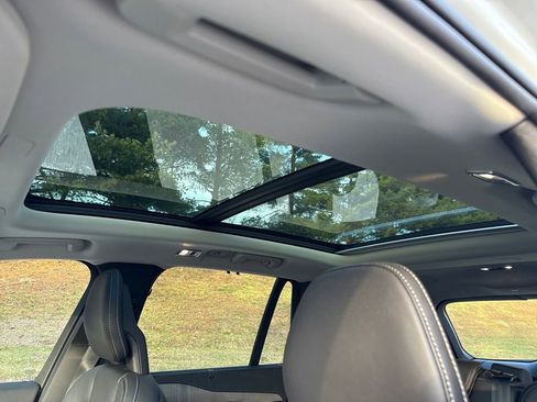 Used 2022 Volvo XC90 T6 Inscription w/ Advanced Package image 22