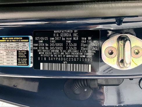 Used 2025 Kia Telluride S AWD/4WD image 19